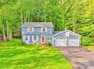 787 Tinker Tavern Rd, Webster, NY 14580