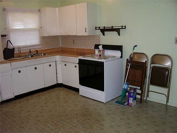 4th image of 10915 Kelso Dr