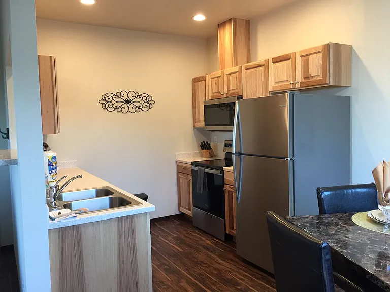 4911 Skyway — Photo 7