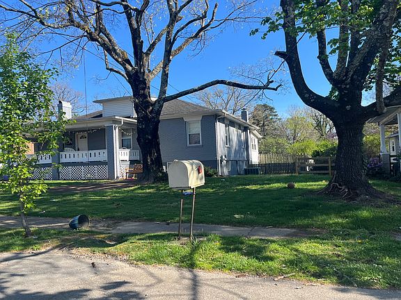 2nd image of 1642 Sunset Ave