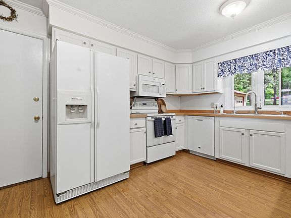 5th image of 16089 Dakota Shores Dr
