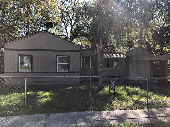 2nd image of 3530 W 1st St