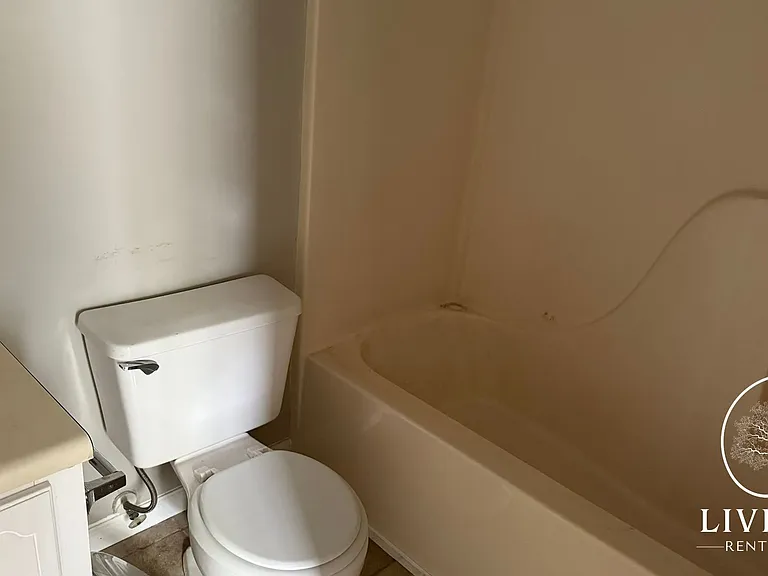 1221 Jubail Dr — Photo 10