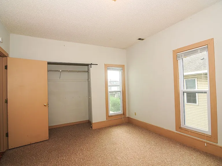 1015 13th Ave SE #2 — Photo 8