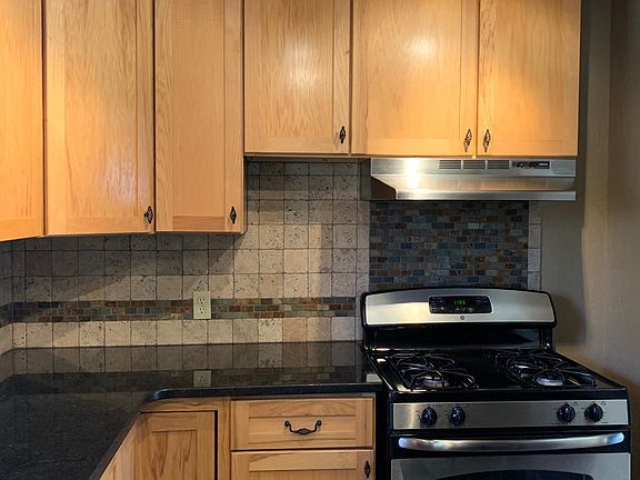 5th image of 2209 Andover Ct
