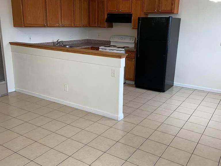 246 W Hamilton Ave — Photo 8