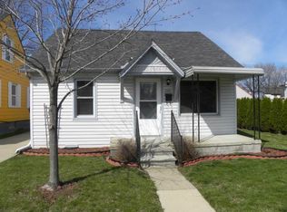 1166 Mill St, Lincoln Park, MI 48146