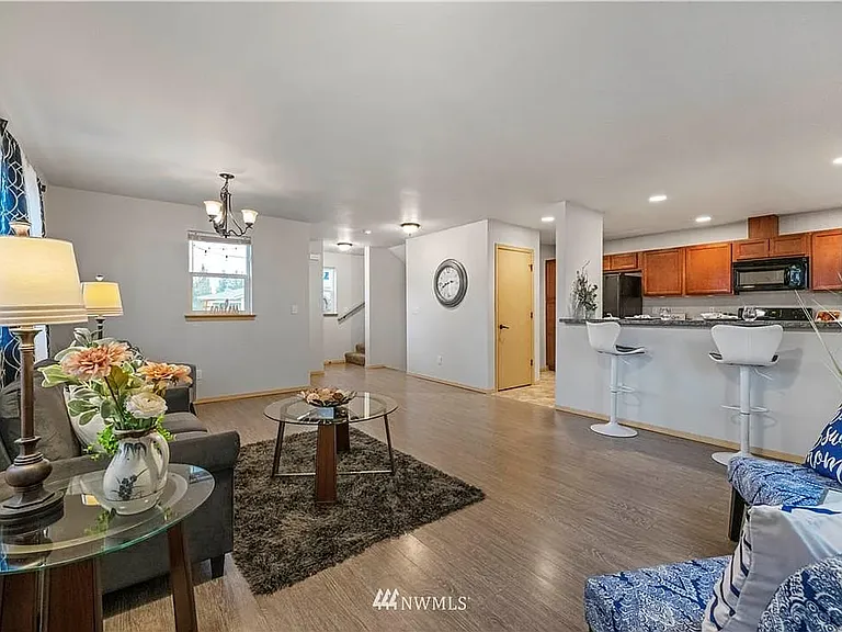 1017 W Main St #C101 — Photo 8