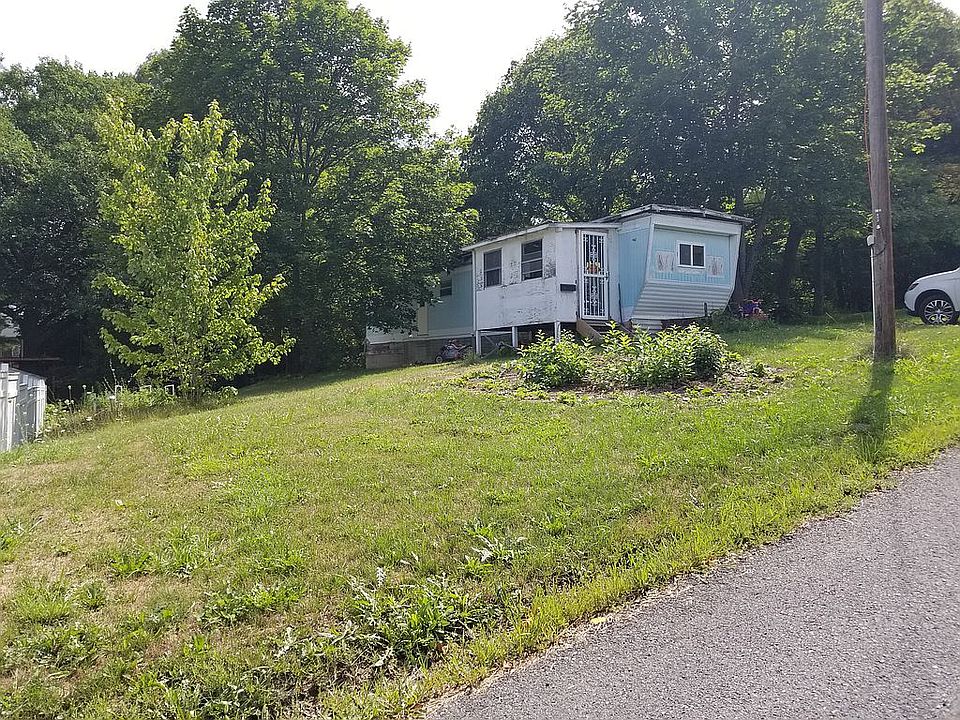 1st image of 2 Woody Ln