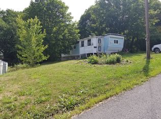 2 Woody Ln, Ticonderoga, NY 12883