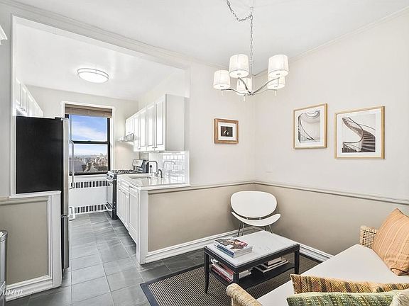 2nd image of 40 Prospect Park W APT 6H