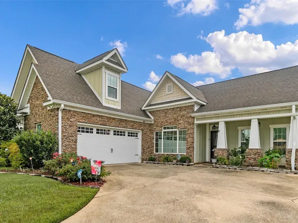 236 Weeping Willow Trl, Headland, AL 36345