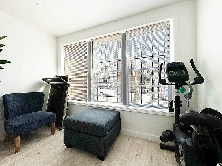 1719 Summerfield St #1 — Photo 9