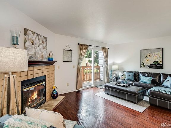 Living room offers plenty of space to arrange your furniture and offer seating to your guests.