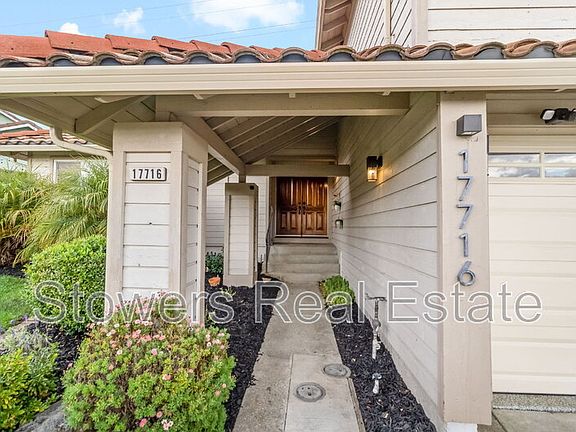 3rd image of 17716 Columbia Dr