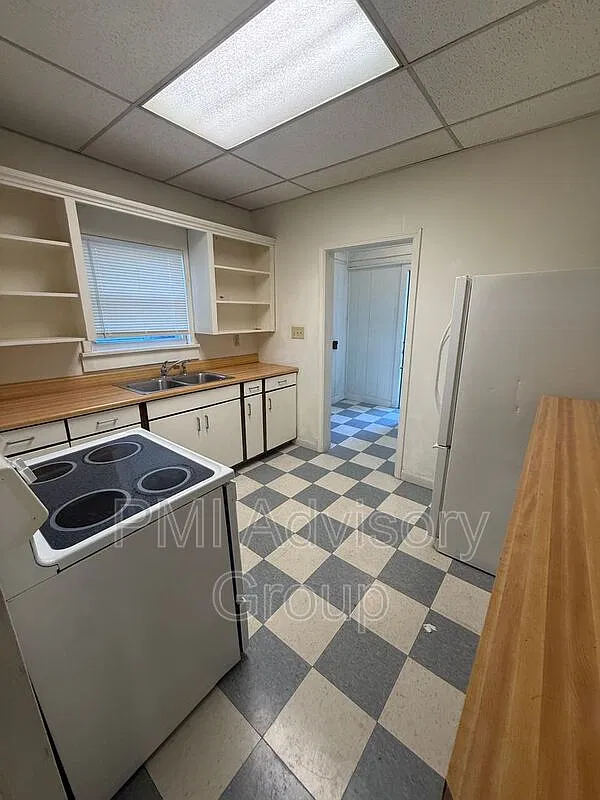 1 bed, 1.0 bath, 856 sqft, $900 — Photo 4
