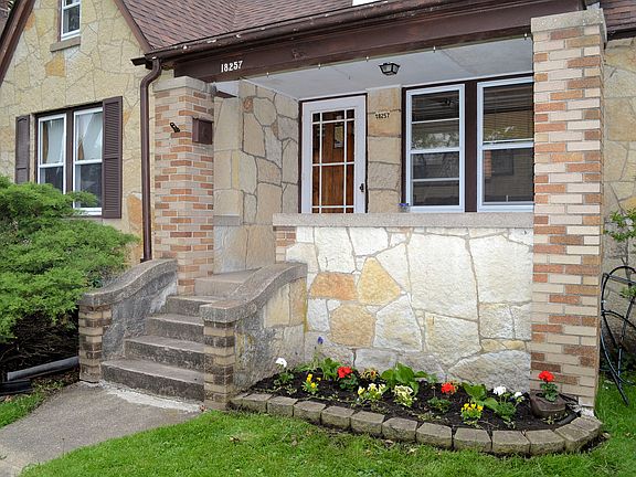 2nd image of 18257 Wildwood Ave