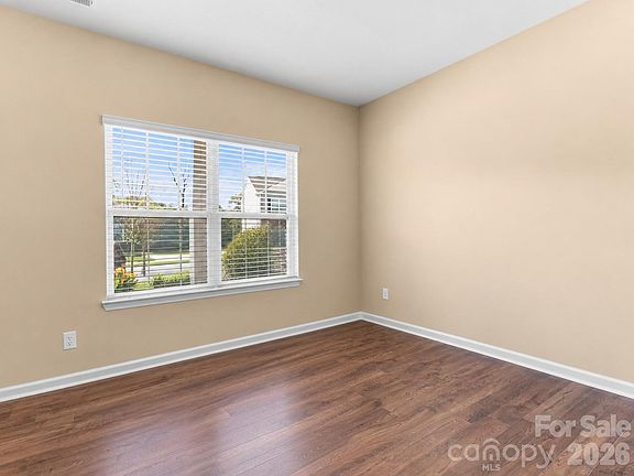 3rd image of 141 Wheatfield Rd