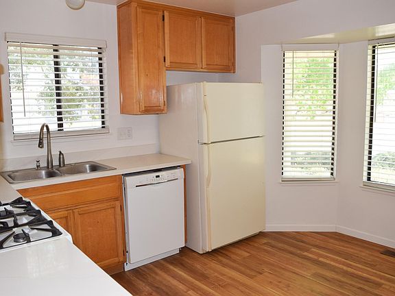 4th image of 440 Duncan Dr