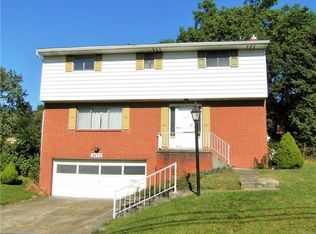 2473 Summit St, Bethel Park, PA