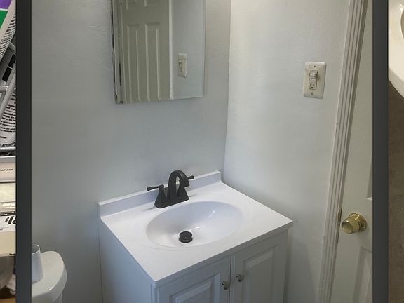 3rd image of 16769 Evergreen Rd