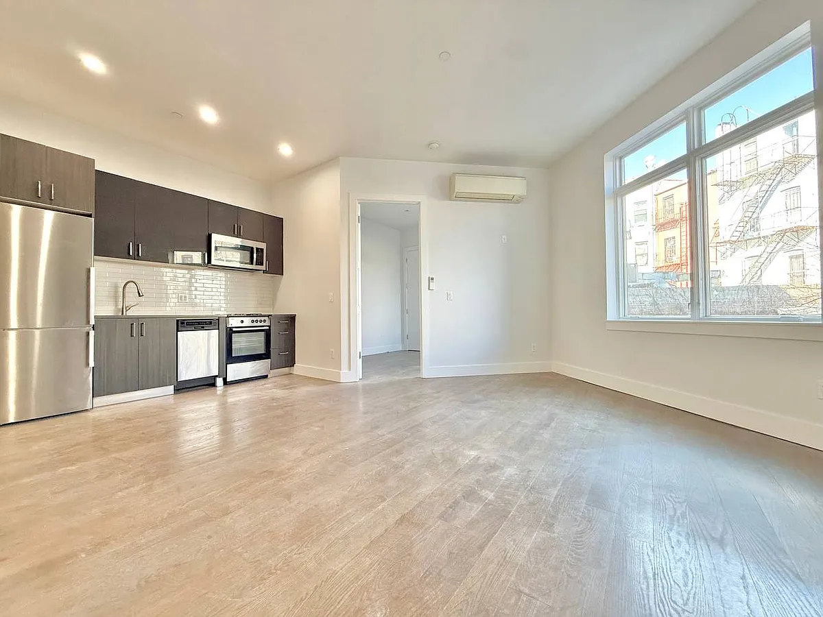Photo 2 of 6 - 997 Jefferson Ave #2B - Brooklyn, NY Building Photo - 997 Jefferson Ave #2B