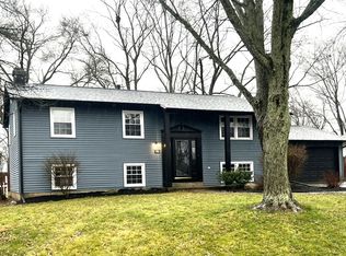 313 E Franklin St, Fisher, IL