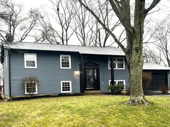 313 E Franklin St, Fisher, IL 61843