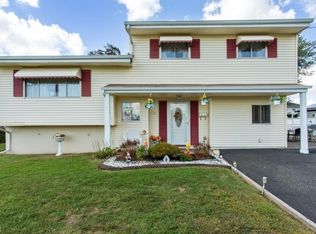 131 E Tappen St, Pt Reading, NJ 07064