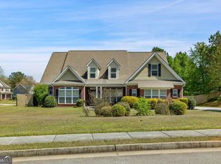 440 Nora Dr, Fayetteville, GA 30215