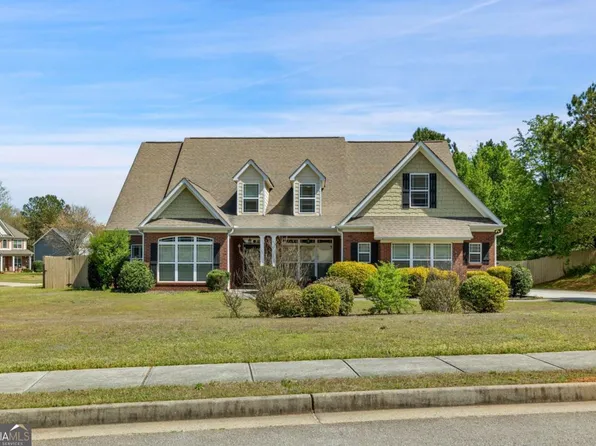 440 Nora Dr, Fayetteville, GA 30215