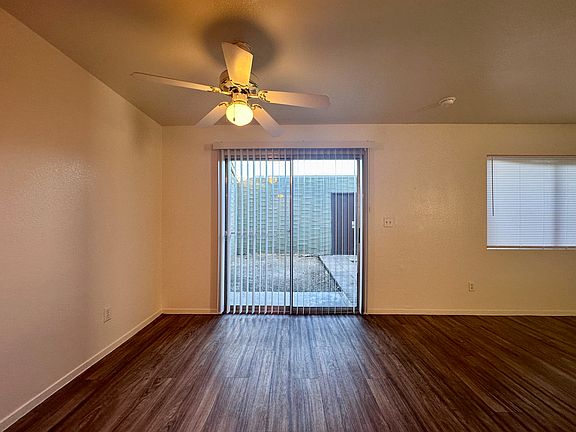 3rd image of 5227 Greene Ln APT A