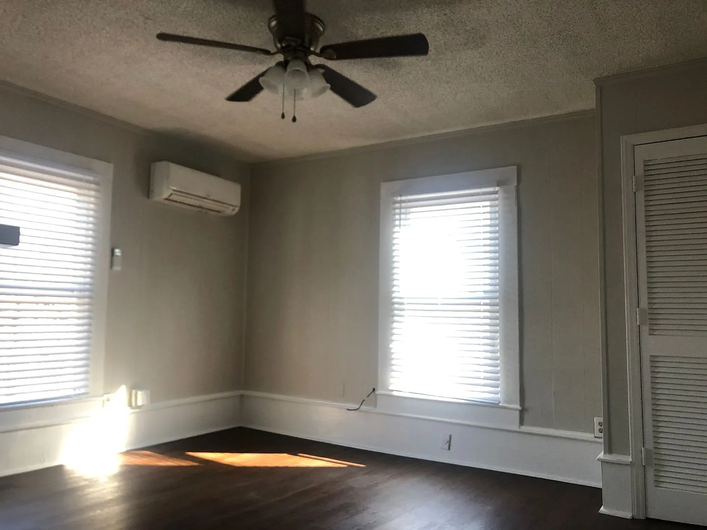 223 E. Glendale Ave. Apartments — Photo 4