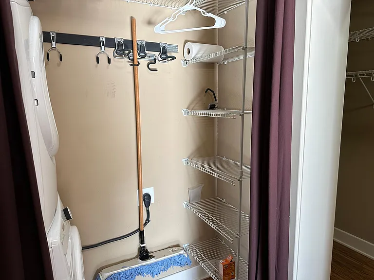 110 S Campbell St #209 — Photo 27