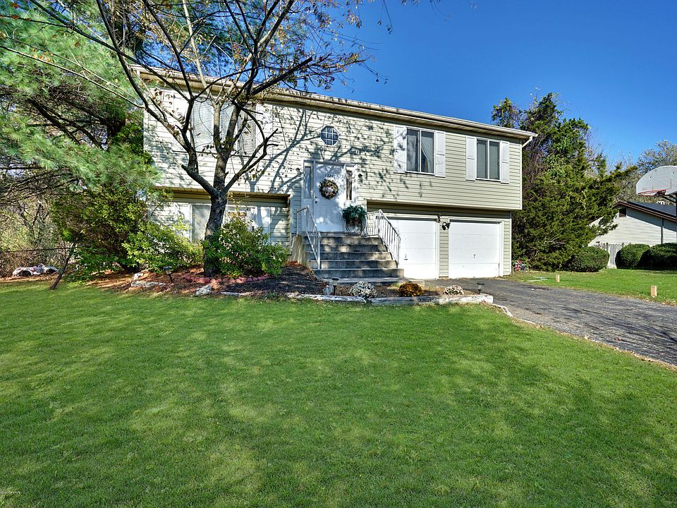 1st image of 1521 Newport Dr