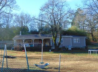 407 1st St, Gillham, AR 71841