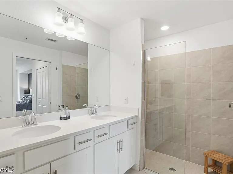 14204 Heritage Landing Blvd #712 — Photo 24