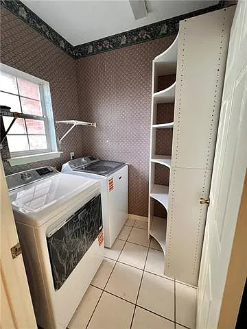 2153 Sutherland Pl — Photo 17