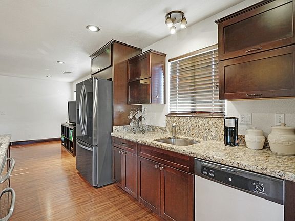 5th image of 6625 Mirabeau Dr