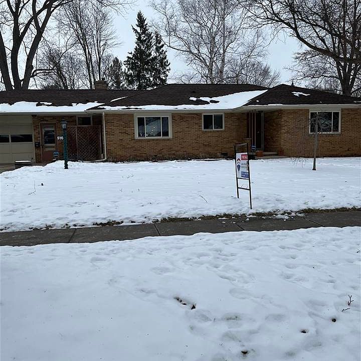 1st image of 516 W Meadowbrook Dr