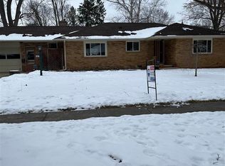 516 W Meadowbrook Dr, Midland, MI 48640