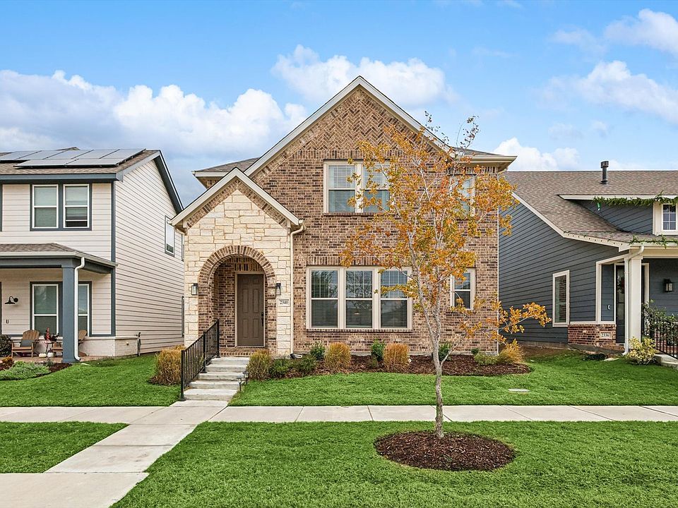 1st image of 2340 Elm Pl