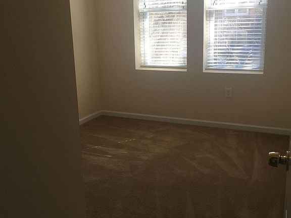 C8D06CB2-893E-48E0-A1A9-3DAB516DF318