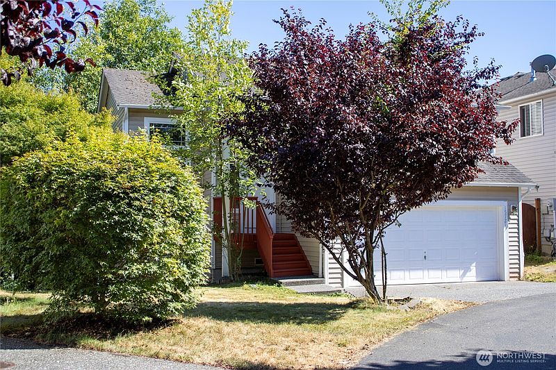 2nd image of 15721 26 Avenue W #16