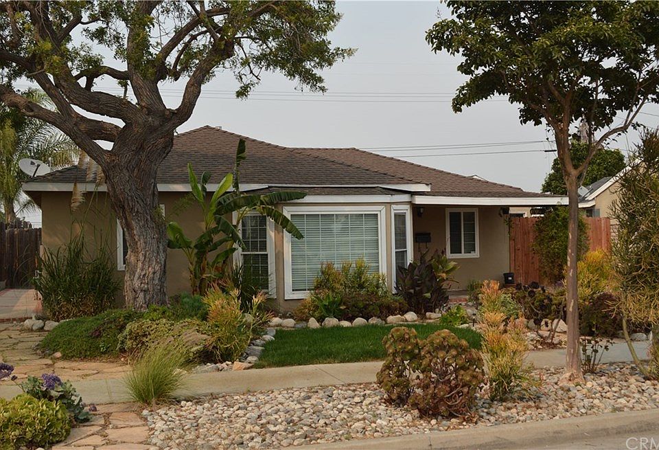 1st image of 1029 W 210th St