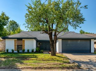 6610 Springfield Dr, Arlington, TX 76016