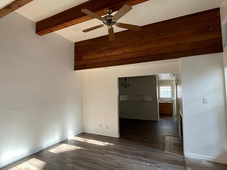 1723 Utah Ave — Photo 2