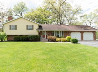 10594 Grover Oaks Rd, Roscoe, IL 61073