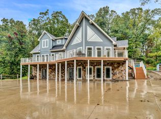 7770 Blacksburg Rd, Catawba, VA 24070