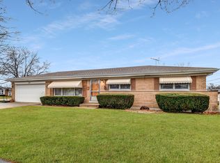 177 Lance Dr, Des Plaines, IL 60016